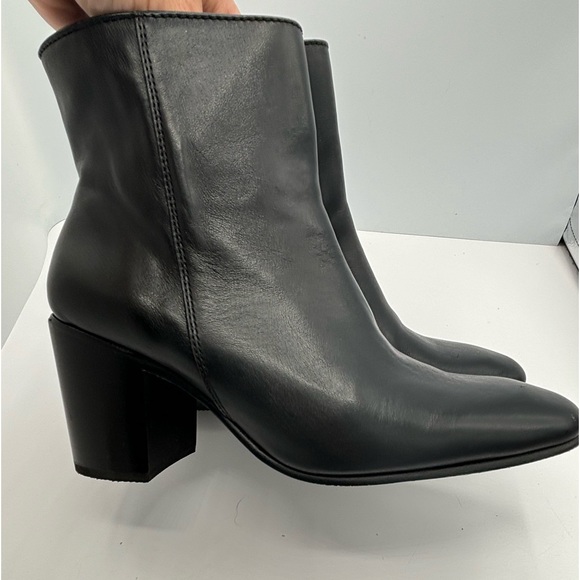 Charleston Shoe Co Black Handmade Leather Boots with 2 in heel, Size 7 Like New - Picture 4 of 8